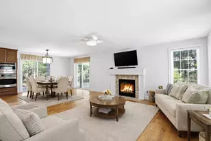 8 Winterberry Ln, Wareham, MA 02571 - Photo 3