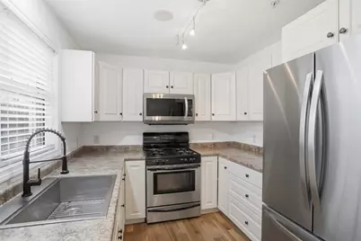 1401 Pawtucket Blvd #2, Lowell, MA 01854 - Photo 9