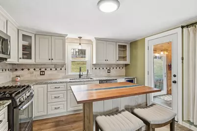 422 S Westfield St, Agawam, MA 01030 - Photo 13