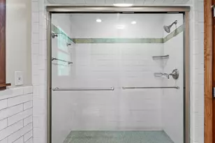 46 Perry Henderson Dr, Framingham, MA 01701 - Photo 11