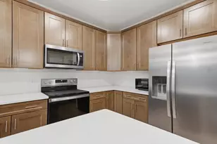 320 Martins Lndg, North Reading, MA 01864 - Photo 9