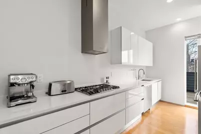 618 E 2nd Street #6, Boston, MA 02127 - Photo 9