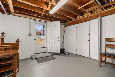 64 Newfield St, Boston, MA 02132 - Photo 29