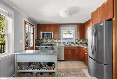 64 Newfield St, Boston, MA 02132 - Photo 15