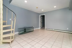 35 Chestnut St, Chelsea, MA 02150 - Photo 15