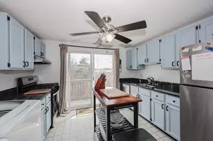 8 Oliver St, Haverhill, MA 01832 - Photo 3