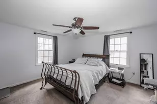 8 Oliver St, Haverhill, MA 01832 - Photo 13