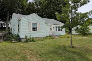 17 Daley St, Leominster, MA 01453 - Photo 3