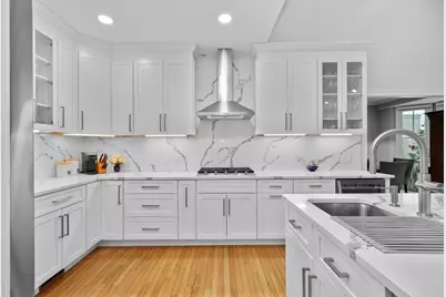 21 Carriage Hill Cir #21, Southborough, MA 01772 - Photo 5