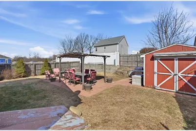 88 Agnes St, Springfield, MA 01118 - Photo 31