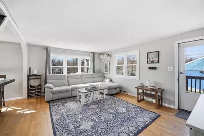 88 Agnes St, Springfield, MA 01118 - Photo 9