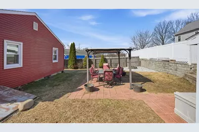 88 Agnes St, Springfield, MA 01118 - Photo 29