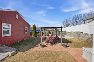 88 Agnes St, Springfield, MA 01118 - Photo 29