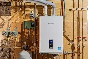 76 Liberty St, New Bedford, MA 02740 - Photo 17