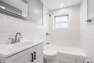 8 Commonwealth Ct, Boston, MA 02135 - Photo 17