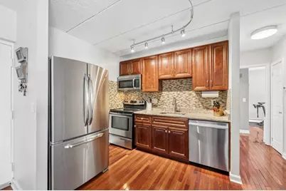 761 E 6th St #22P, Boston, MA 02127 - Photo 9
