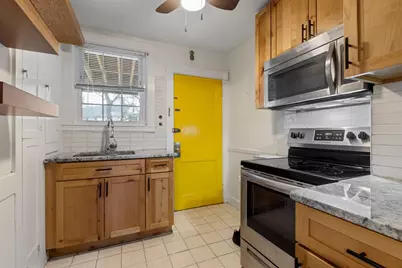 161 Florence St #2, Boston, MA 02131 - Photo 7
