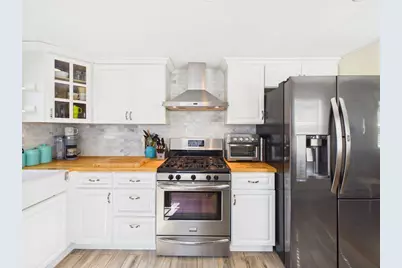 3 Hazel St, Wareham, MA 02571 - Photo 11