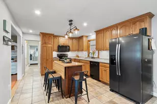 81 Hurd St, Fitchburg, MA 01420 - Photo 11