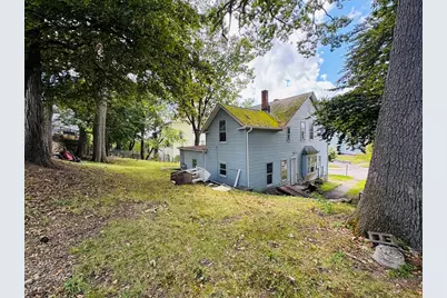 35 Freeland St, Worcester, MA 01608 - Photo 5