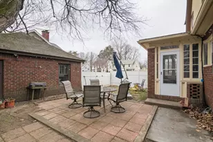 69 Belvidere St, Springfield, MA 01108 - Photo 31