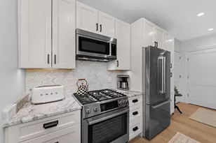 519 E 2nd St, Boston, MA 02127 - Photo 13