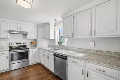 49 Grove St, Upton, MA 01568 - Photo 3