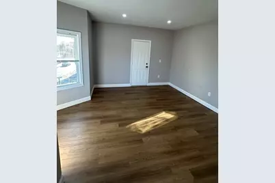 24 East Chestnut St, Brockton, MA 02301 - Photo 5