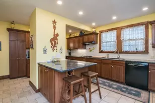 43 Oxford St, Springfield, MA 01108 - Photo 7