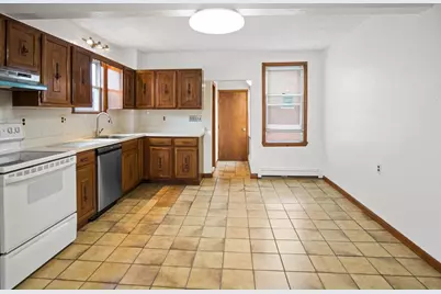 111 Albion St #A, Wakefield, MA 01880 - Photo 3