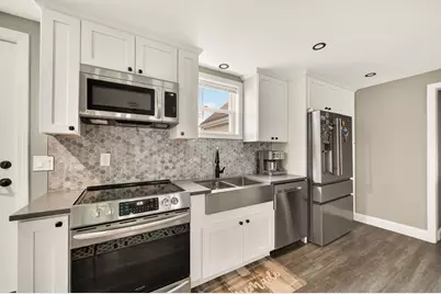 112 Hiatt St, Fall River, MA 02721 - Photo 21