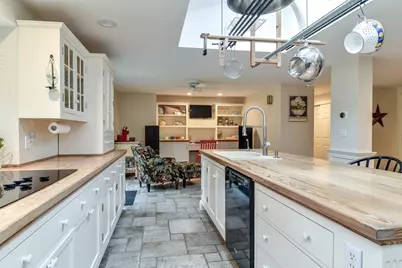 7 Bayberry Lane, Framingham, MA 01701 - Photo 11