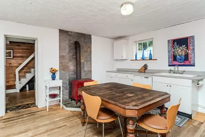 24 Union St, Montague, MA 01351 - Photo 15