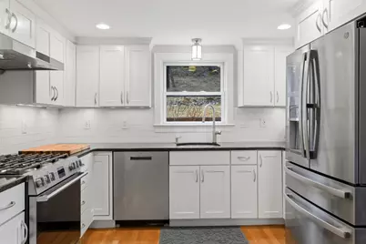 4 Glen Road, Woburn, MA 01801 - Photo 9