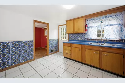 111 Almy Rd, Somerset, MA 02726 - Photo 13