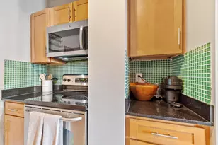 52 Lawrence Dr, Lowell, MA 01854 - Photo 13