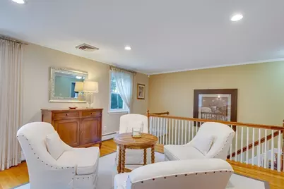 29 Pilgrim Dr, Winchester, MA 01890 - Photo 5