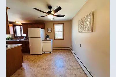 240 McCarthy Ave, Chicopee, MA 01020 - Photo 9