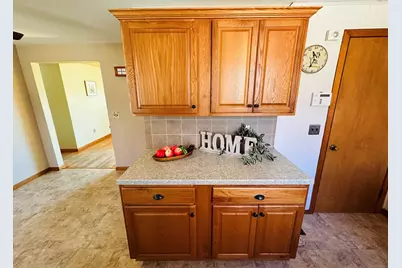 240 McCarthy Ave, Chicopee, MA 01020 - Photo 7