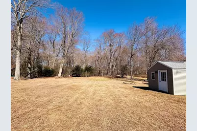 240 McCarthy Ave, Chicopee, MA 01020 - Photo 25