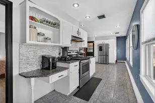 508-510 Lakeview Ave, Lowell, MA 01850 - Photo 5