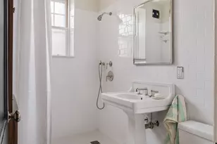 4 Newport Rd, Cambridge, MA 02140 - Photo 23