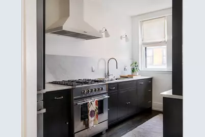 4 Newport Road #7, Cambridge, MA 02140 - Photo 3