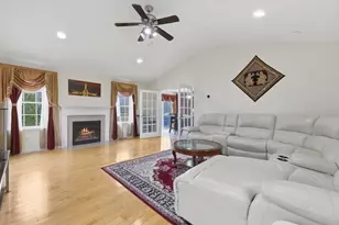 16 Windsor Rd, Shirley, MA 01464 - Photo 5