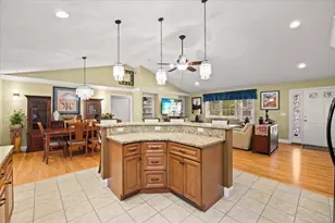 17 Barry Dr, Taunton, MA 02780 - Photo 7