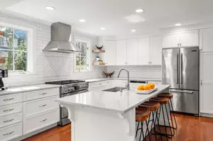 2 Woodlawn Oval, Wellesley, MA 02481 - Photo 7