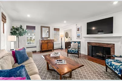 2 Woodlawn Oval, Wellesley, MA 02481 - Photo 3