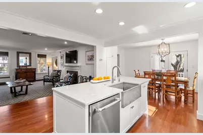 2 Woodlawn Oval, Wellesley, MA 02481 - Photo 11