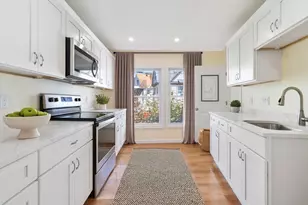 1 Glenwood St, Malden, MA 02148 - Photo 17