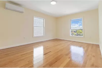 1 Glenwood St #5, Malden, MA 02148 - Photo 5